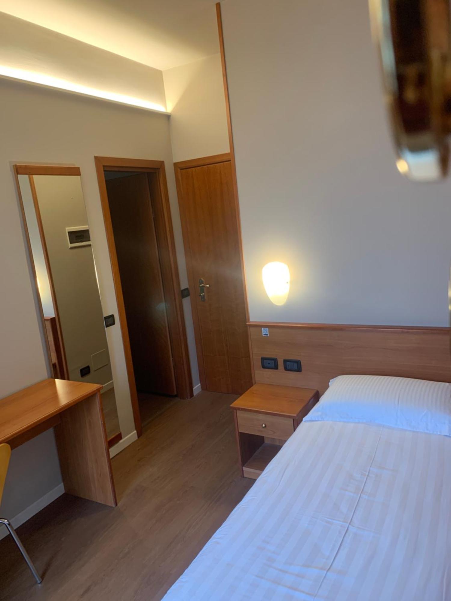 Albergo Moderno & Spa Fuipiano Valle Imagna Екстер'єр фото